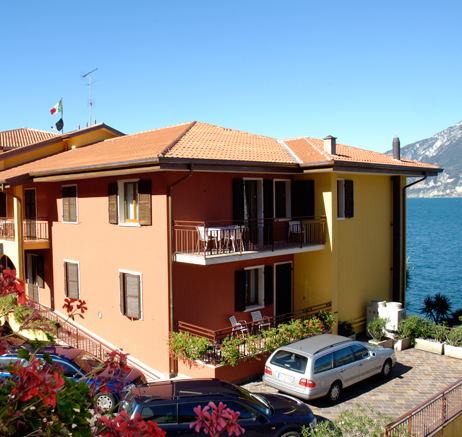 Hotel Residence Villa Beatrice in Magugnano di Brenzone at Lake Garda